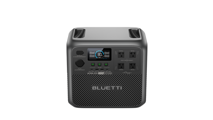 BLUETTI AORA 200の正面。表示画面、ACコンセント4口、USB端子がまとまっている